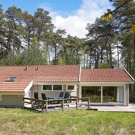 Four-bedroom Holiday In Nexo 14 Holiday home Spidsegard